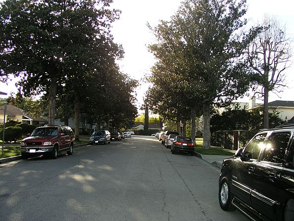 3rd image of 11154 Huston St APT 1