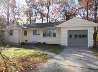143 Green Acres Dr, Burlington, VT 05408