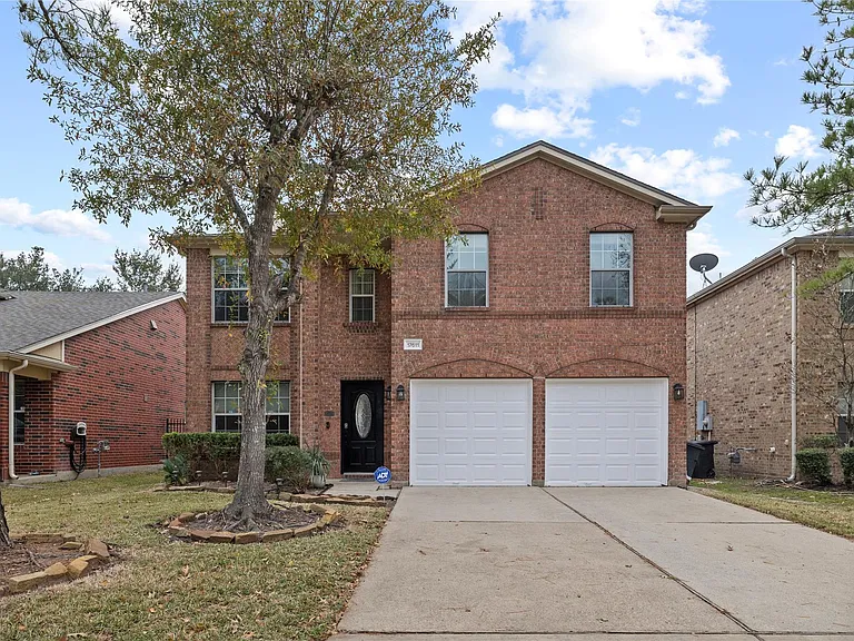 17611 S Summit Canyon Dr — Photo 1