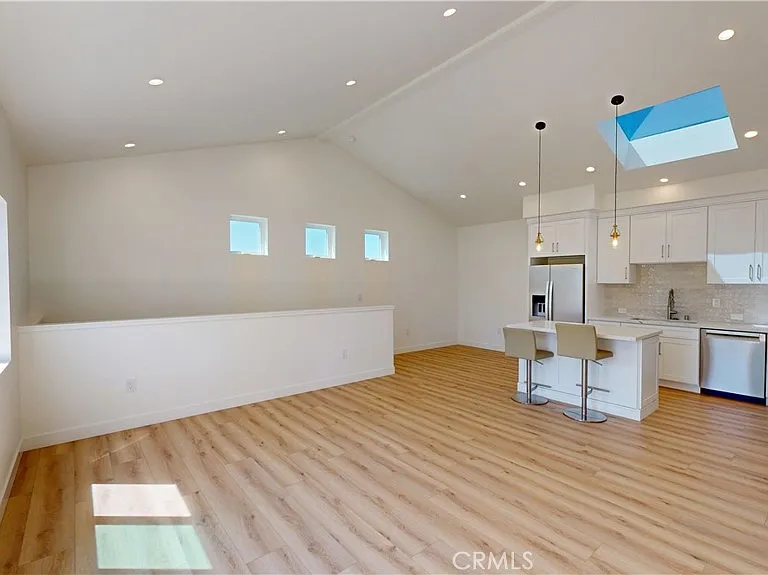 363 Flower St #B — Photo 1
