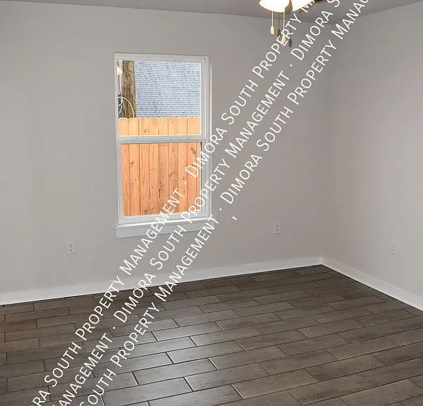 130 East Ave #C — Photo 4