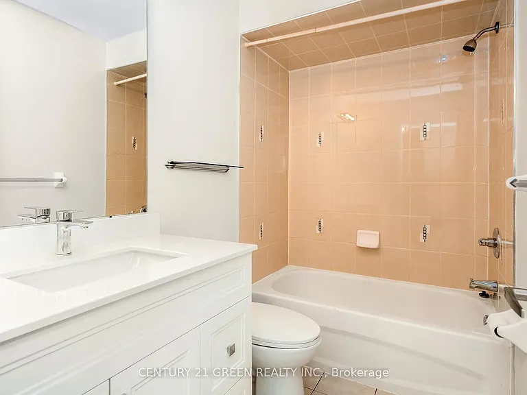 2427 Greenwich Dr — Photo 33