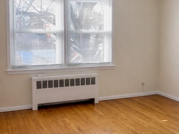 (undisclosed Address), Yonkers, NY 10704