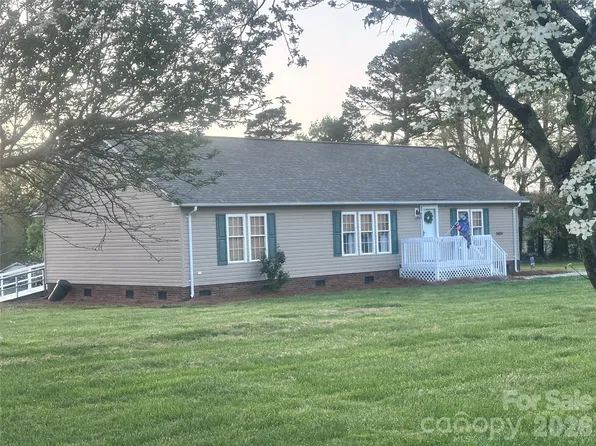 26024 Hobert Rd, Albemarle, NC 28001