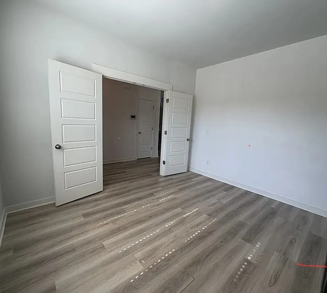 4 bed, 2476 sqft, $2,800 — Photo 4