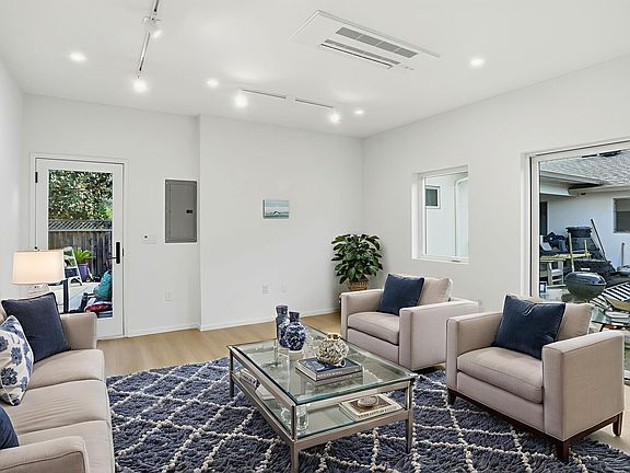 5th image of 2558 Lansford Ave #2