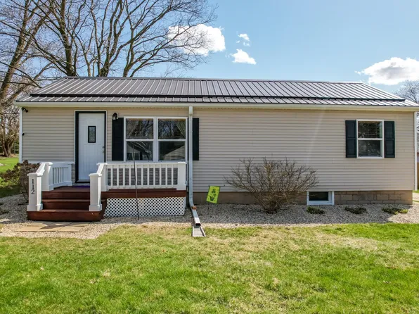 112 E Grant St, Stillman Valley, IL 61084