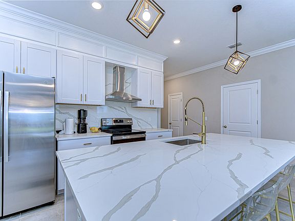 4th image of 21865 Adriatic Ln #1