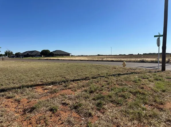 1301 Cheryl Dr, Brownfield, TX 79316