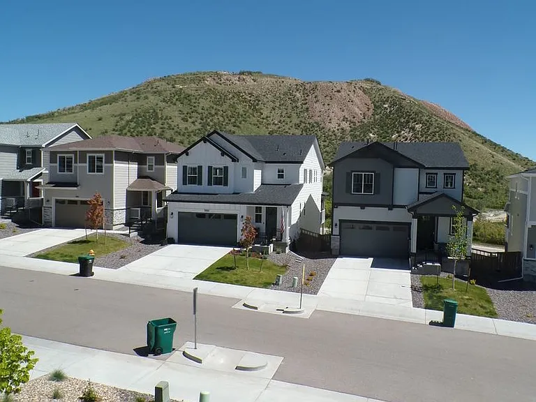 979 Oleander St — Photo 34