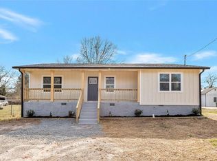 25 Reynolds St, Newnan, GA 30263