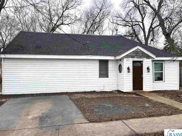 521 Webster Ave, North Mankato, MN 56003