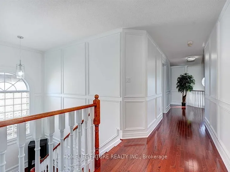 109 Boxwood Cres #MAIN 2ND — Photo 7