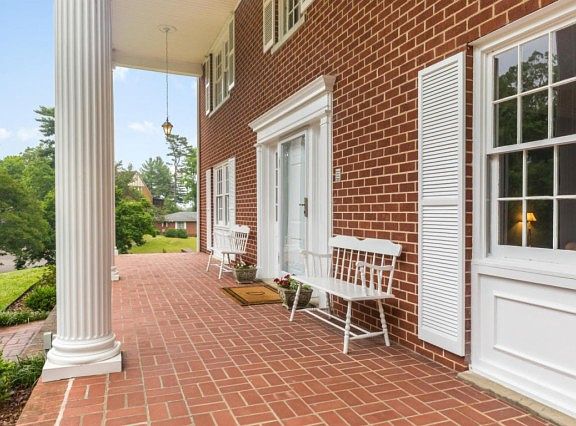 4th image of 8 Lynncrest Dr