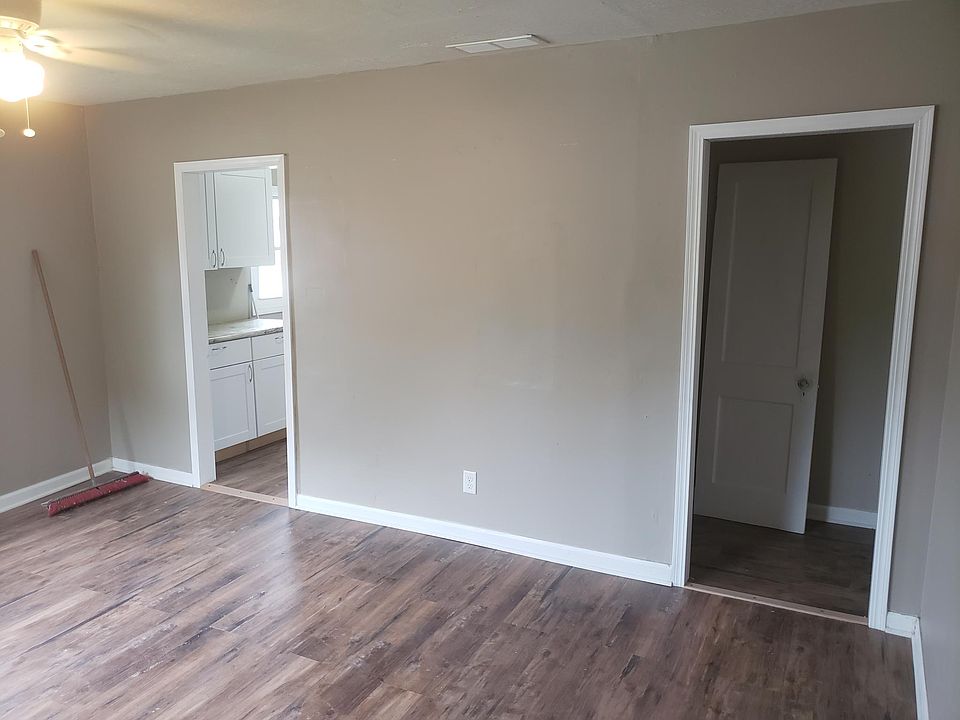 1st image of 2402 N Harlan Ave