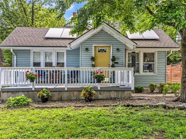4955 Troostwood Rd, Kansas City, MO 64110