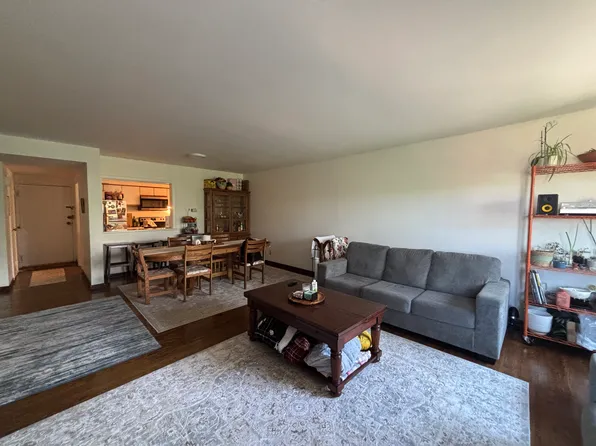 835 Ridge Ave APT 508, Evanston, IL 60202