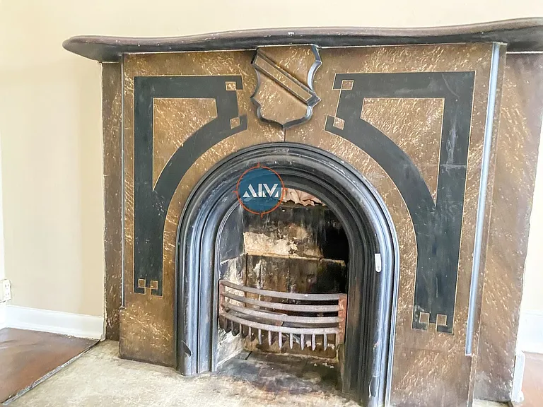 208 E Taylor St — Photo 34