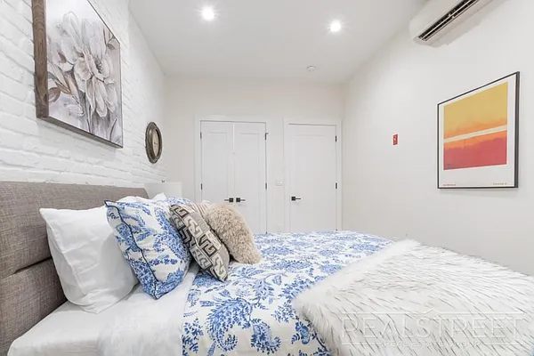 Rented by Real Street Inc | media 11