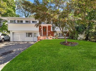 31 Holbrook Road, Centereach, NY 11720