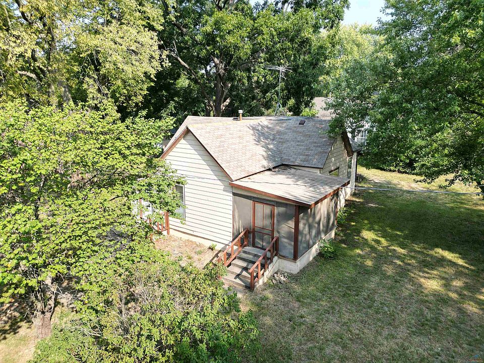 110 S Wall St, Leeton, MO 64761 Zillow