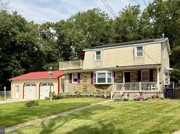 312 SW Lake Shore Dr, Millville, NJ 08332