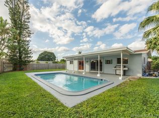 9390 NW 26th Pl, Sunrise, FL 33322