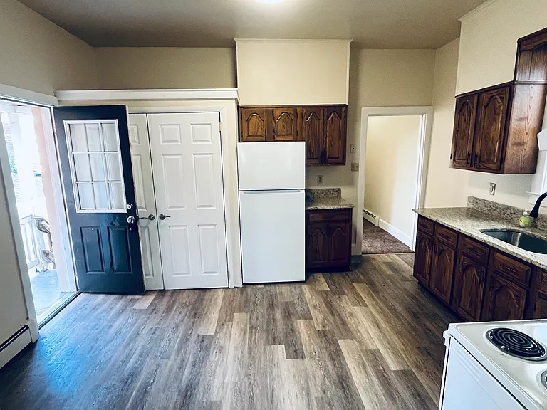 Kitchen 6