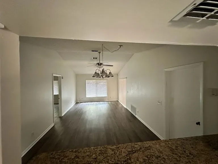 1154 Ashland Ct — Photo 5