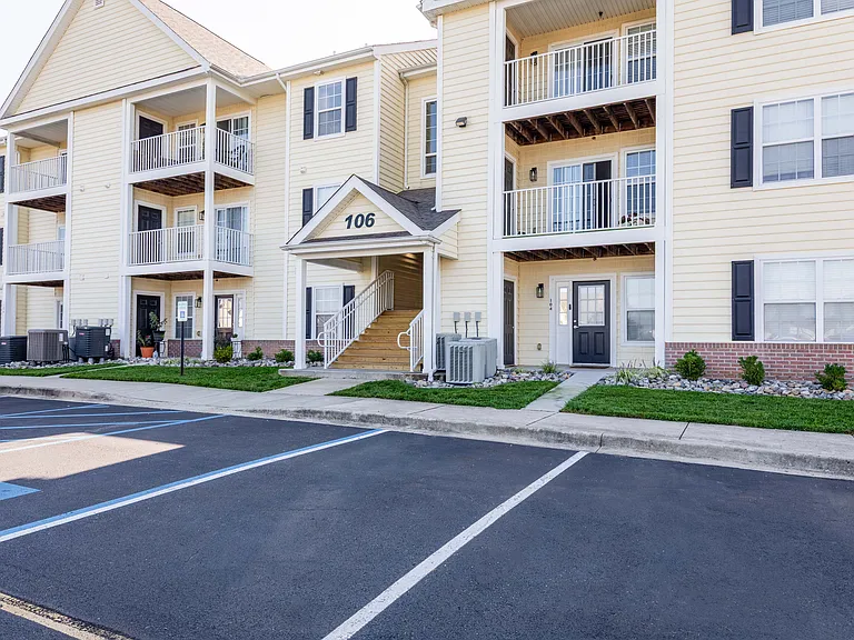 Cannon and Westover Apartment Homes — Photo 30