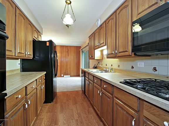 3rd image of 1105 W Ohio St