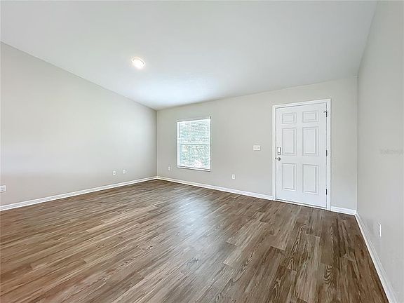 5th image of 178 Pine Crse