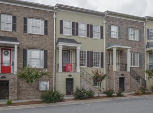 997 Pearl Point, Sandy Springs, GA 30328