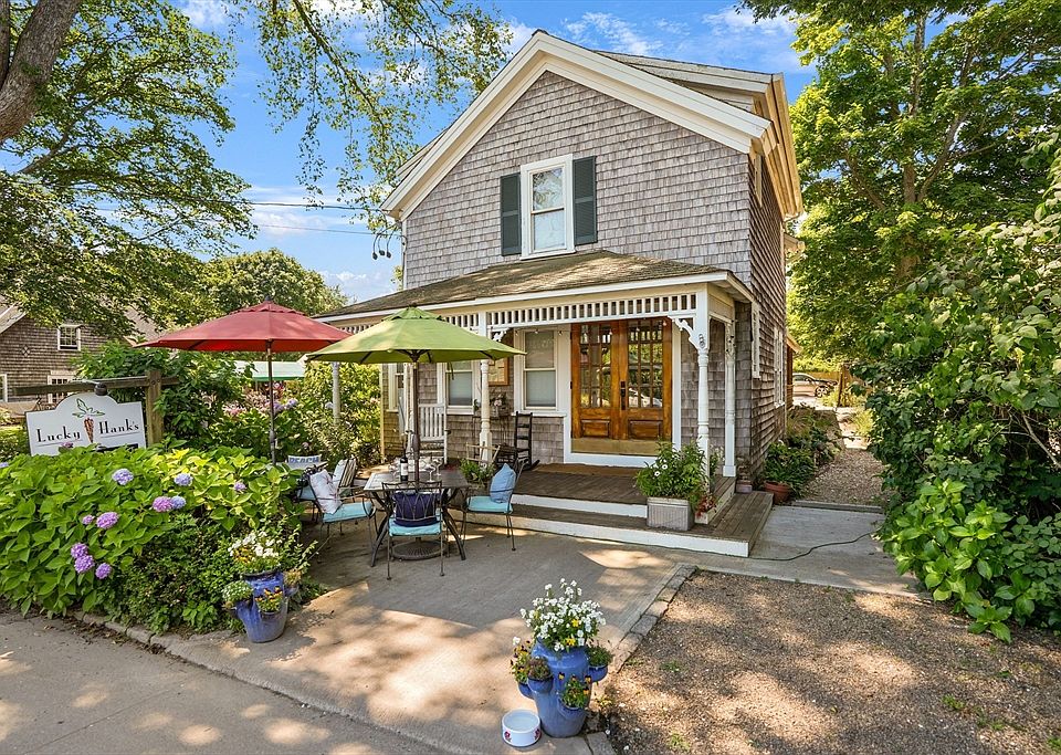 1st image of 218 Upper Main St