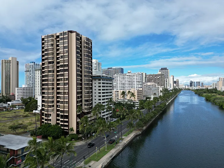 320 Liliuokalani Ave #1504 — Photo 10