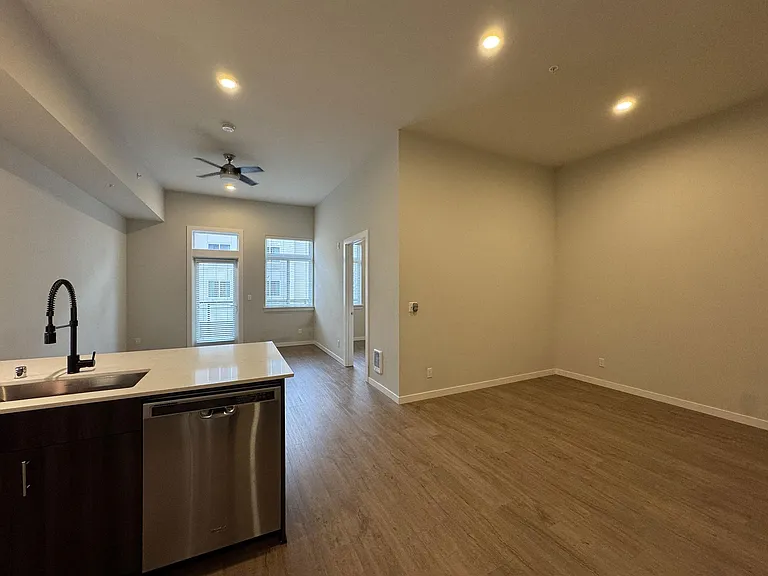 B Flats — Photo 30