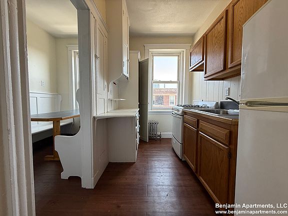 2nd image of 66-70 Chiswick Rd #21