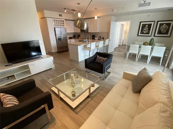 999 SW 1st Ave APT 1802, Miami, FL 33130