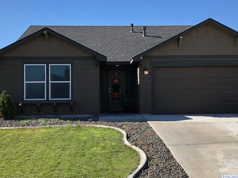 1st image of 3212 Canterbury Ln