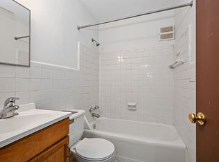 515 5th St SE APT 3, Minneapolis, MN 55414