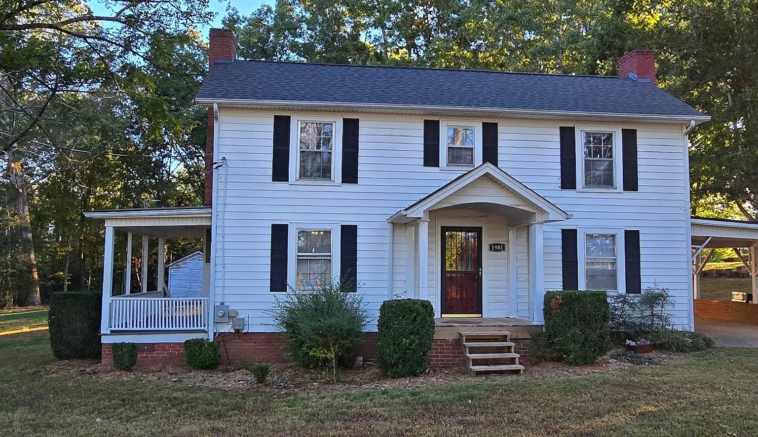 Farmhouse in the country — Photo 1