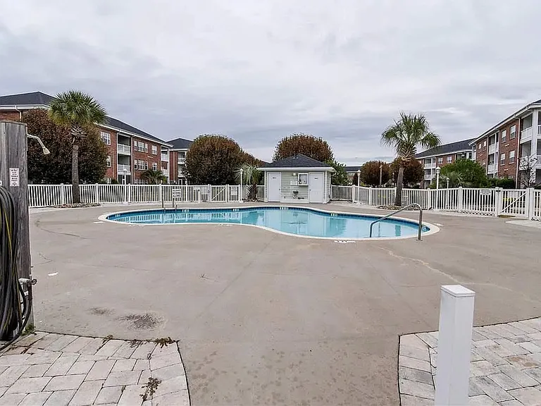 3923 Gladiola Ct #201 — Photo 33