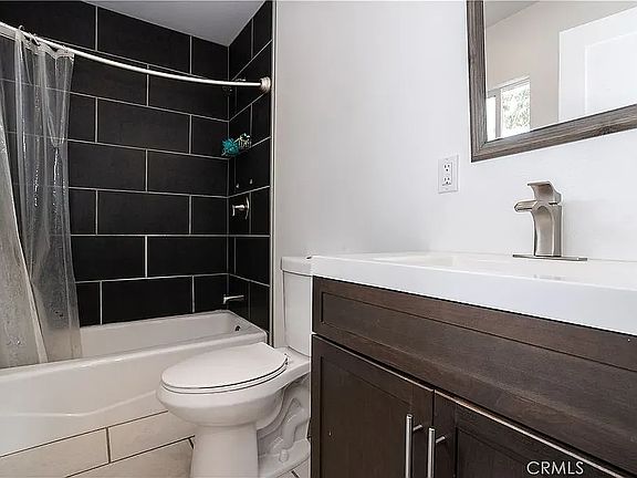 3rd image of 1605 N D St #2