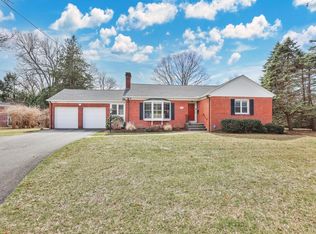 207 Williams St, Longmeadow, MA 01106