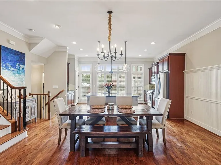805 Highland Green Way NE — Photo 8