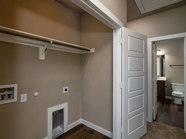 635 Wheatfield Dr — Photo 14