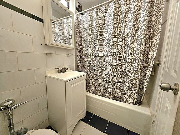 4th image of 87-70 173rd St #5G
