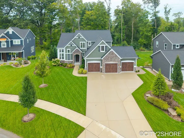 3071 Deer Haven Dr, Jenison, MI 49428