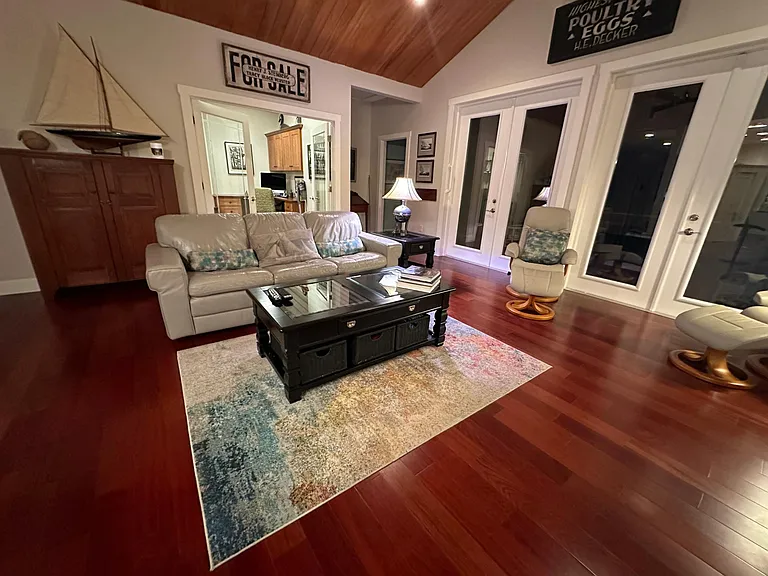 380 N Shore Dr — Photo 32