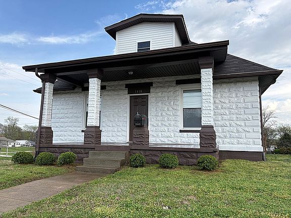 2nd image of 1418 N Elm St